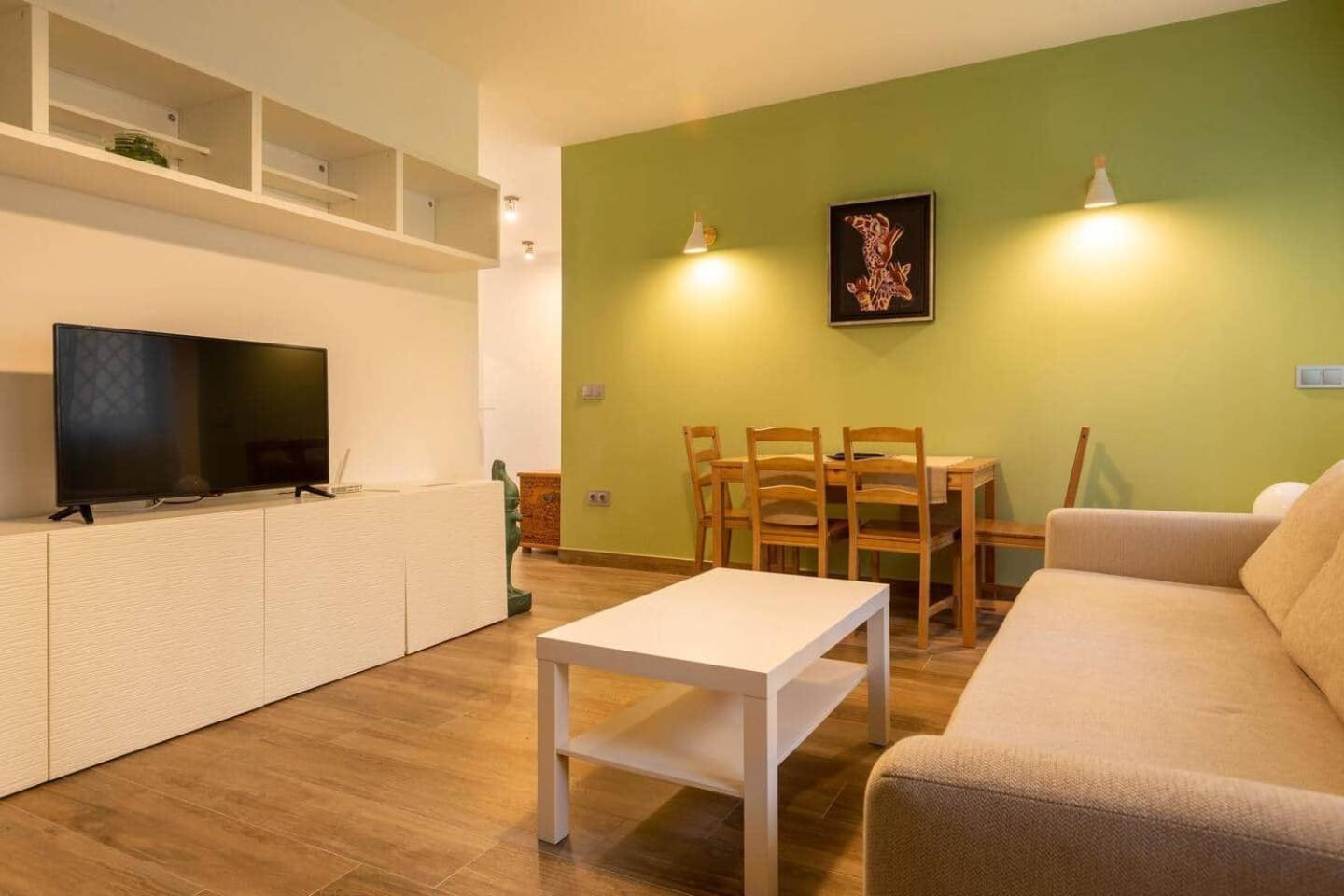 La Pimentera Central Apartments - Con Patio Privado Μαρμπέλλα Εξωτερικό φωτογραφία