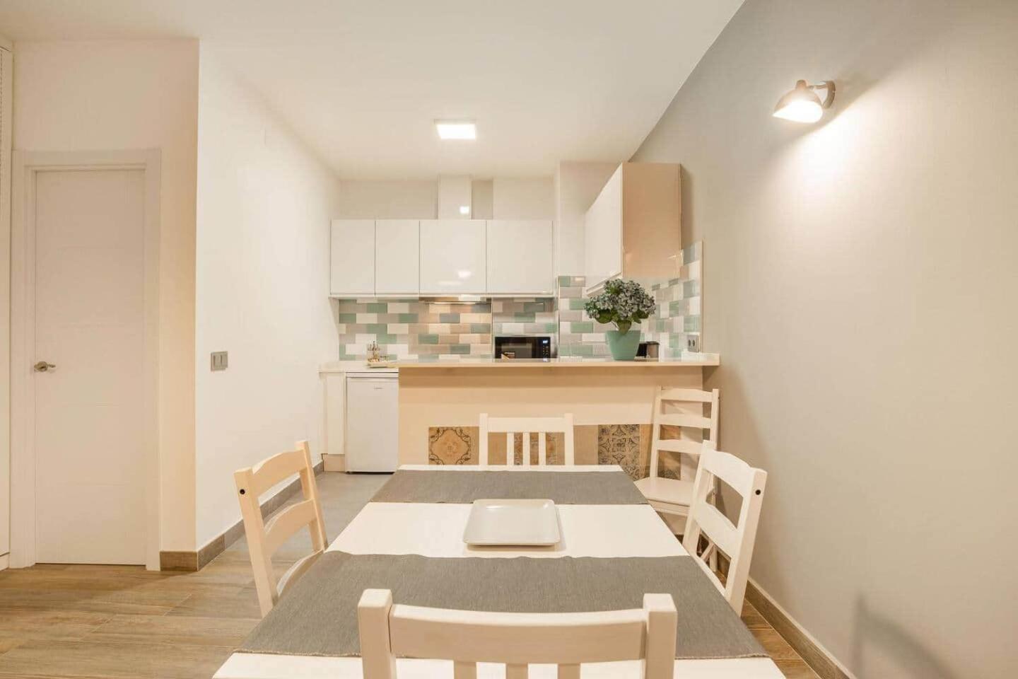 La Pimentera Central Apartments - Con Patio Privado Μαρμπέλλα Εξωτερικό φωτογραφία